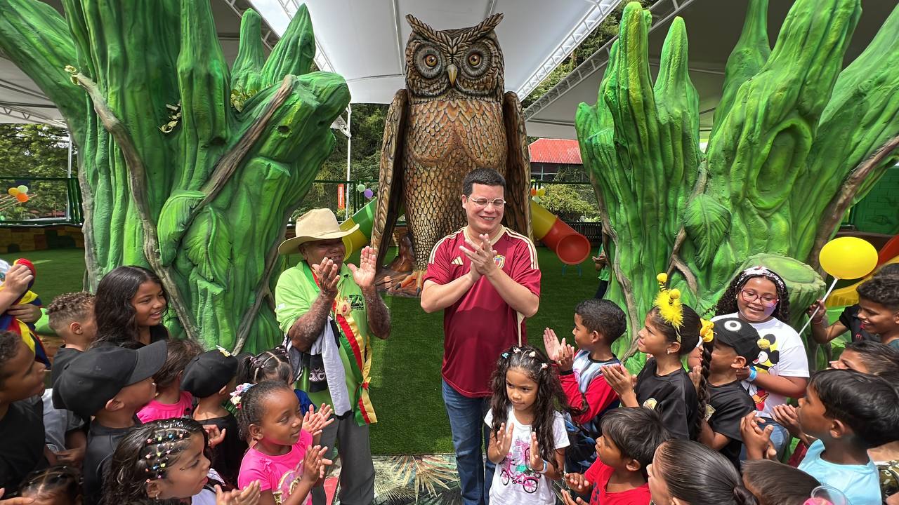Alcalde Fuenmayor inauguró nueva zona infantil en el Zoo Aquarium de Valencia (3)