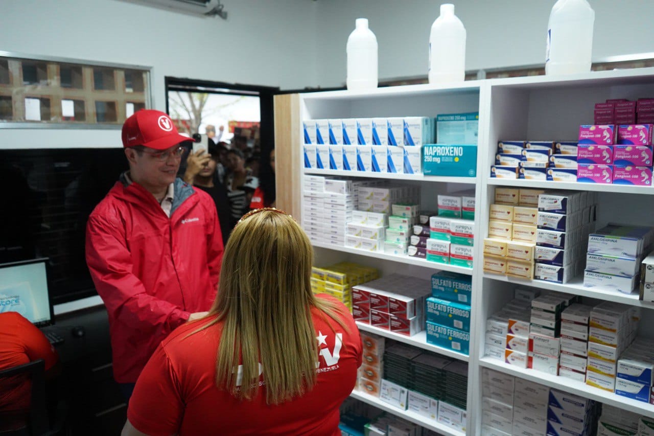 Fuenmayor inauguró nuevo Centro de Desarrollo Comunitario Yaritza Riera Pina en Flor Amarillo (3)