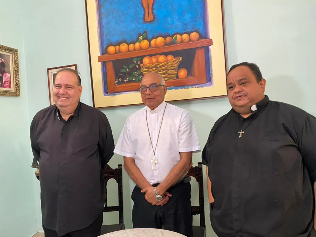 monsenor-valencia1-1024x768