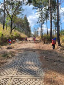 Alcaldesa Elizabeth Niño llama a la conciencia ciudadana tras cierre preventivo del Cerro El Café (2)