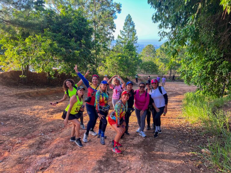 Caminata 5K en el cerro El Café de Naguanagua recauda ayuda para los afectados por el doble terremoto (5)